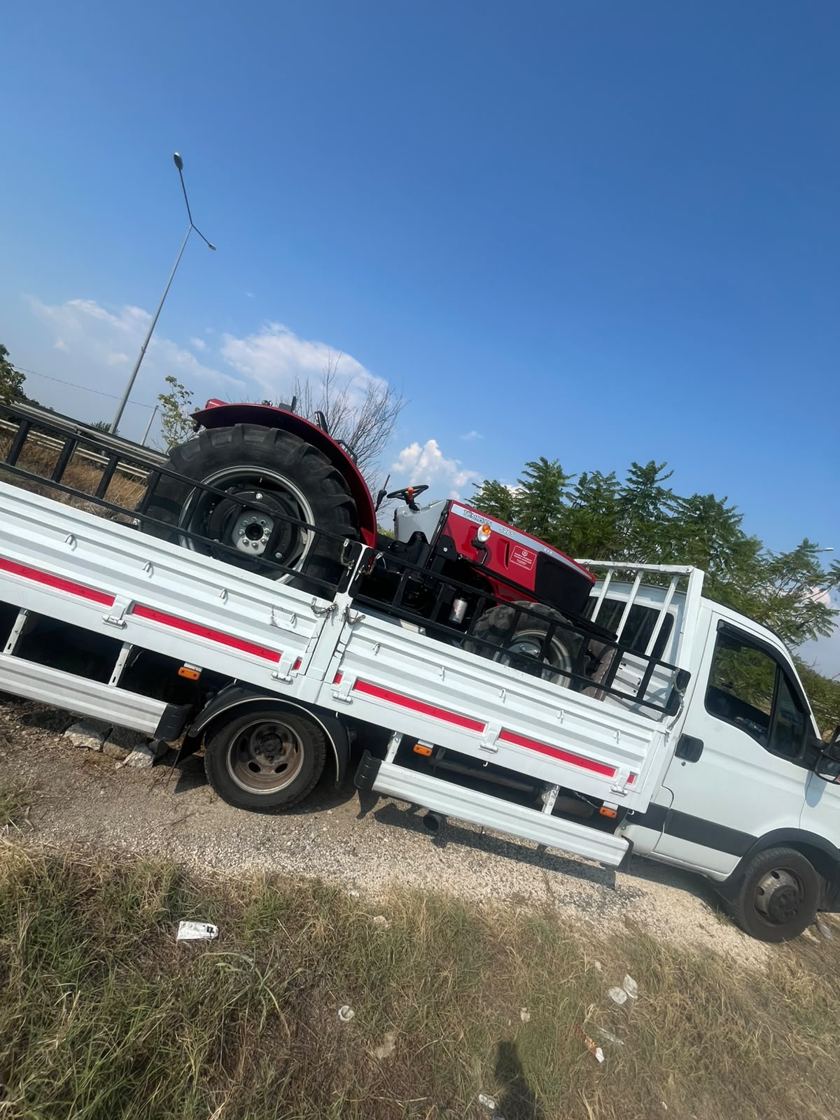Traktör taşıma çalışması